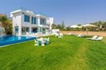 Mermaid Villa Pernera Exterior photo